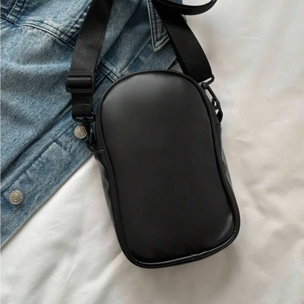 Ghost Face Crossbody Bag - Picture 5 of 6